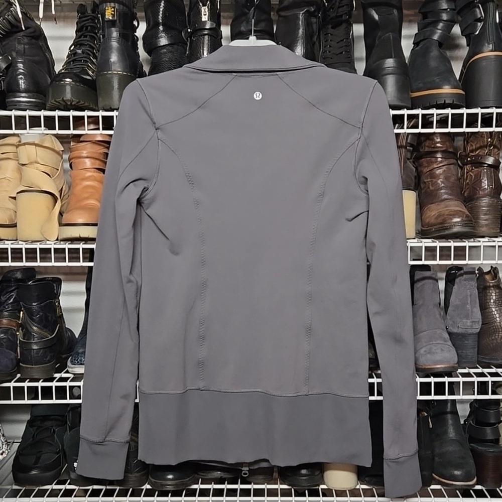 Lululemon gray zip jacket - Picture 3 of 8